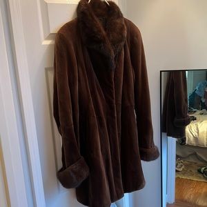 *BRAND NEW* GORGEOUS Brown Mink Coat, size 8.